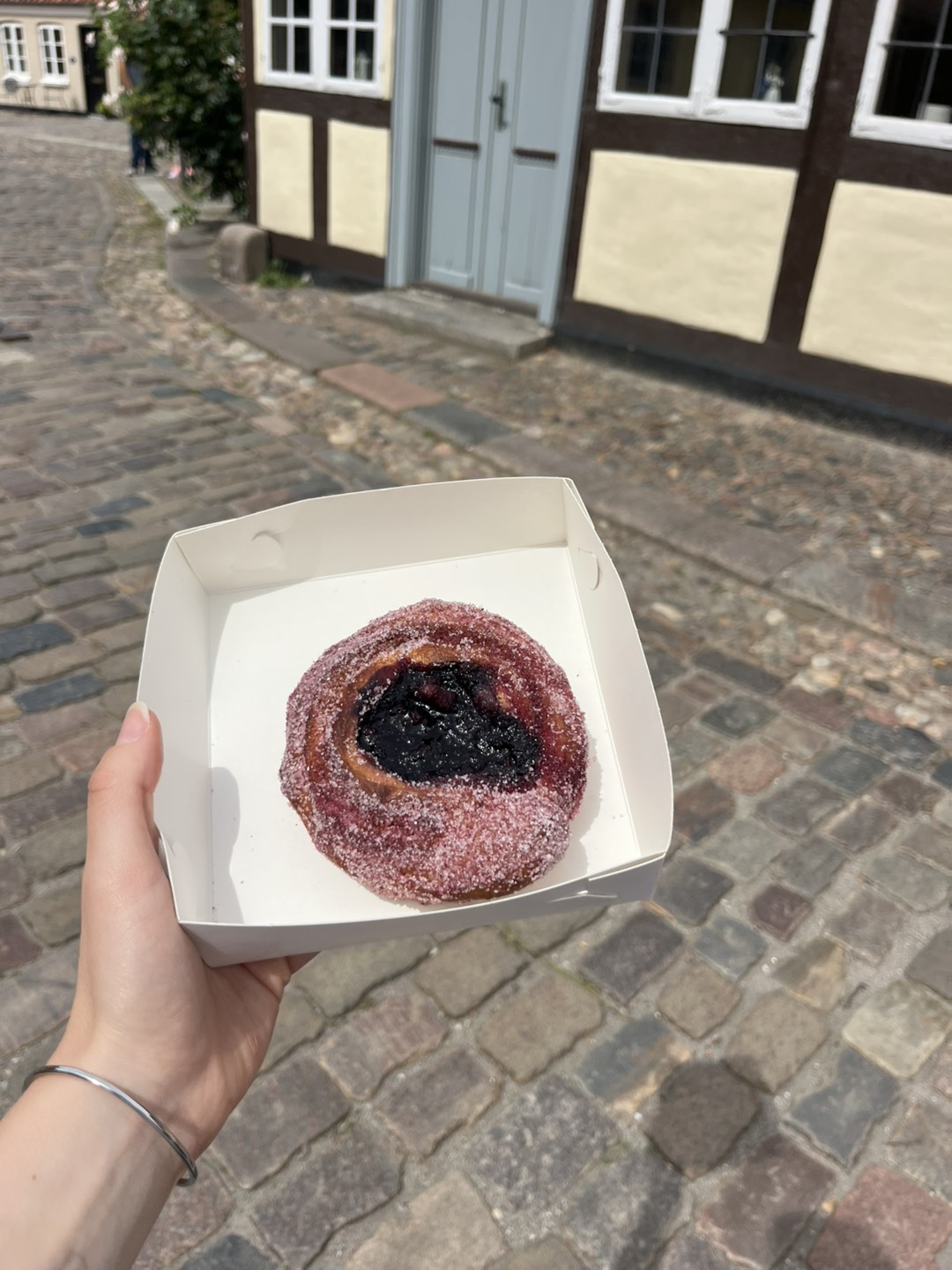 Rhubarb-filled Danish Pastry