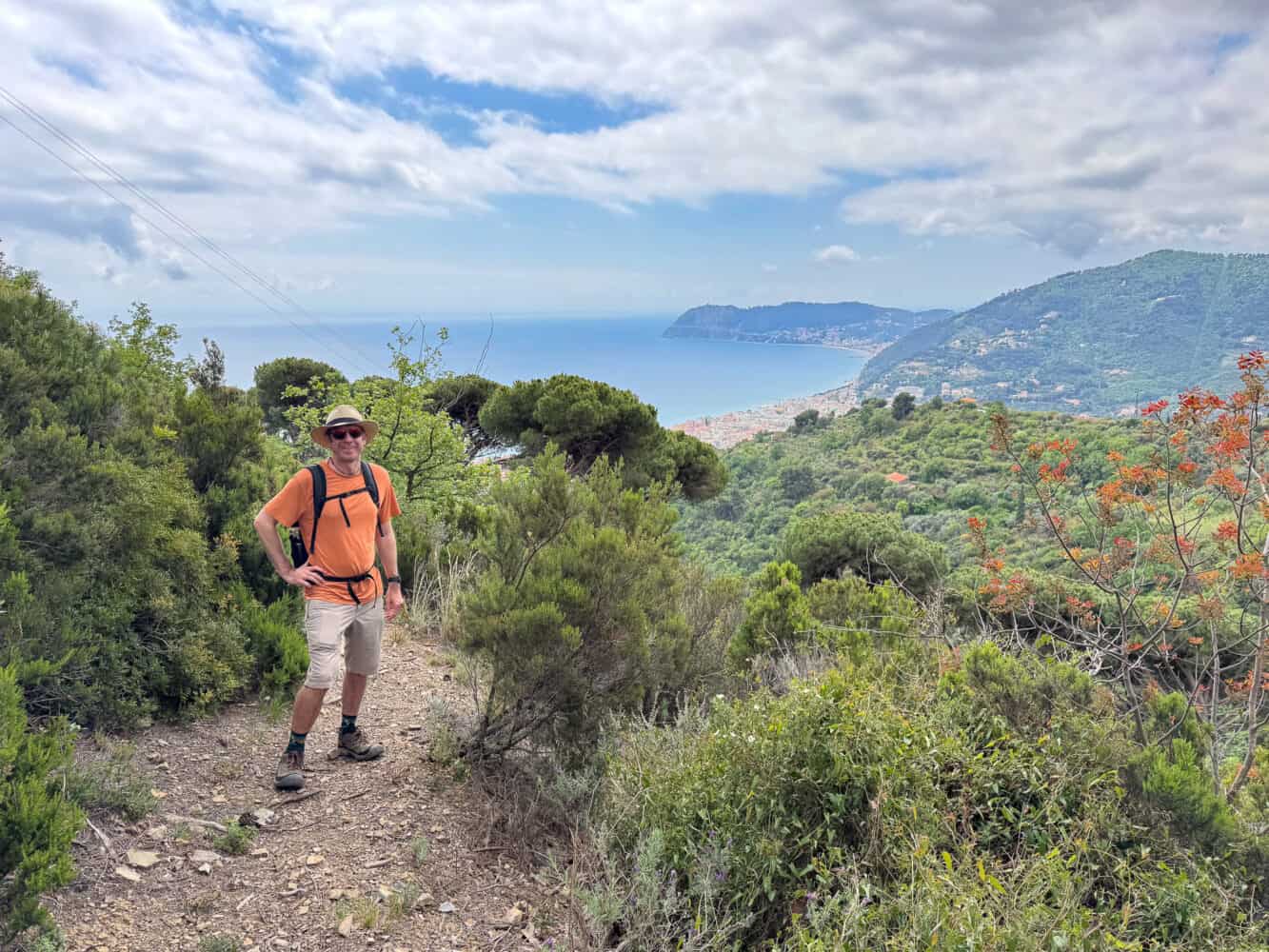 Simon on the hiking trail from Alassio to Torre di Vegliasco.