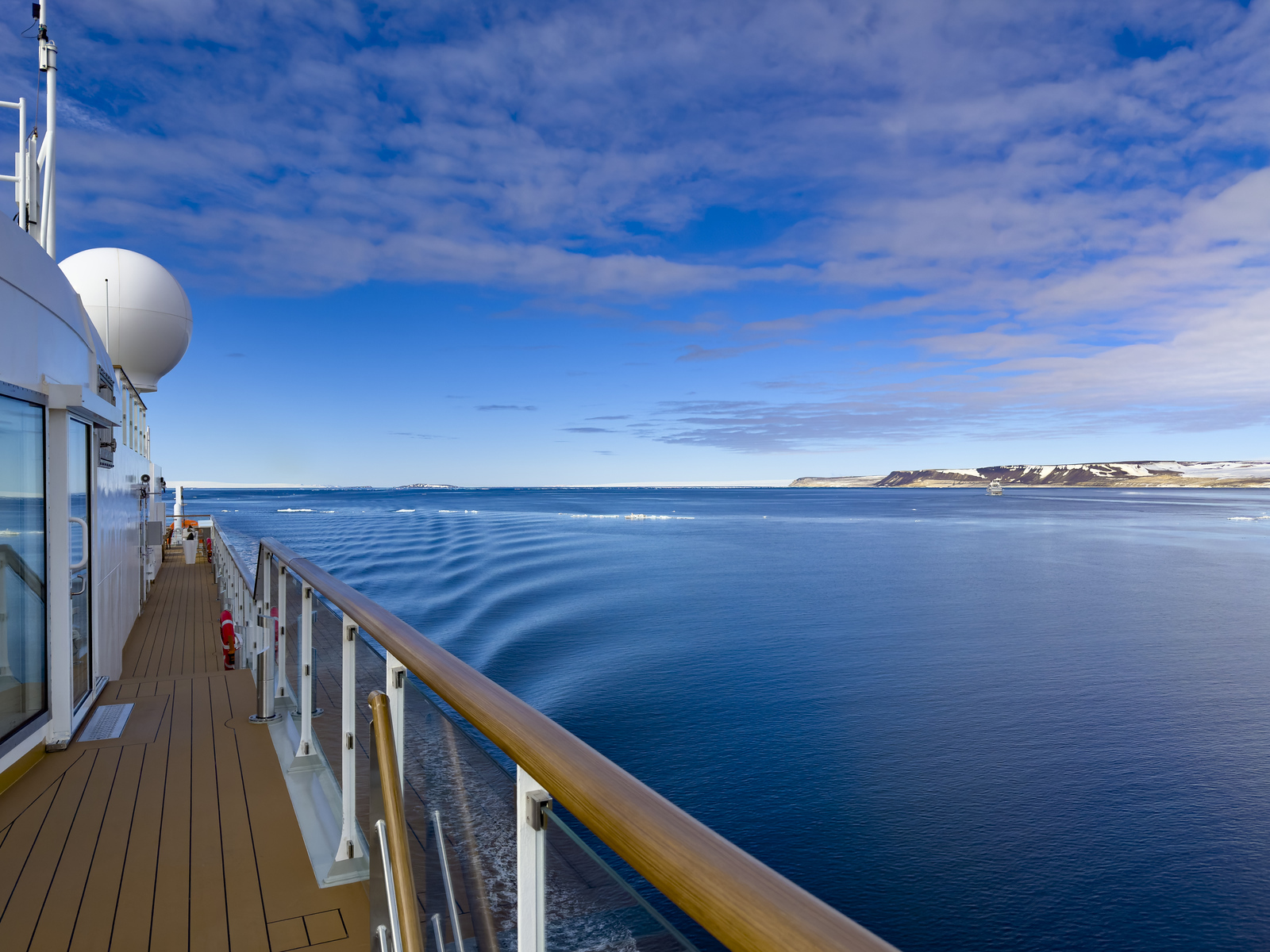 svalbard cruise ships - Longyearbyen 