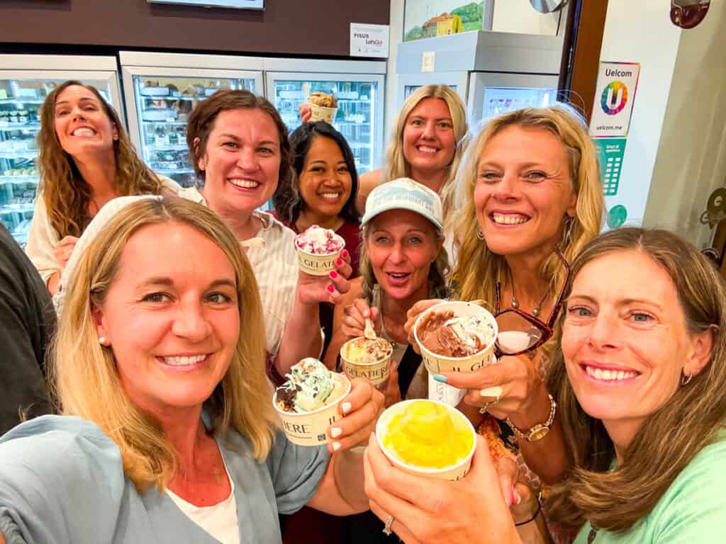 group of women eating gelato