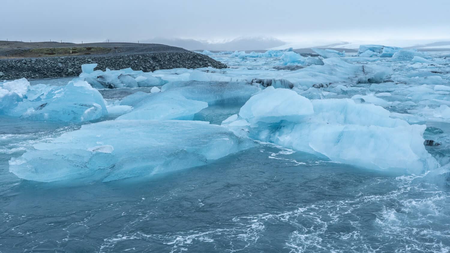 The river that leads from Jökulsárlón Glacier Lagoon to Diamond Beach in Iceland.